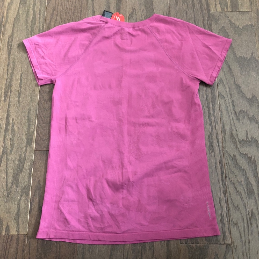 The North Face Seamless Short Sleeve Tee Flashdry - Picture 6 of 7